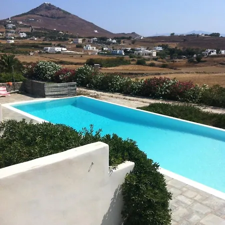 Hébergement de vacances Cycladique Avec Piscine à Débordement Vue Imprenable Sur La